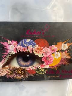 kashees silk and sleek eye shadow pallet