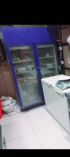 Chiller double door & freezer