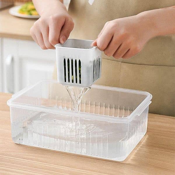 6 Grid White Plastic Food Storage Container 0