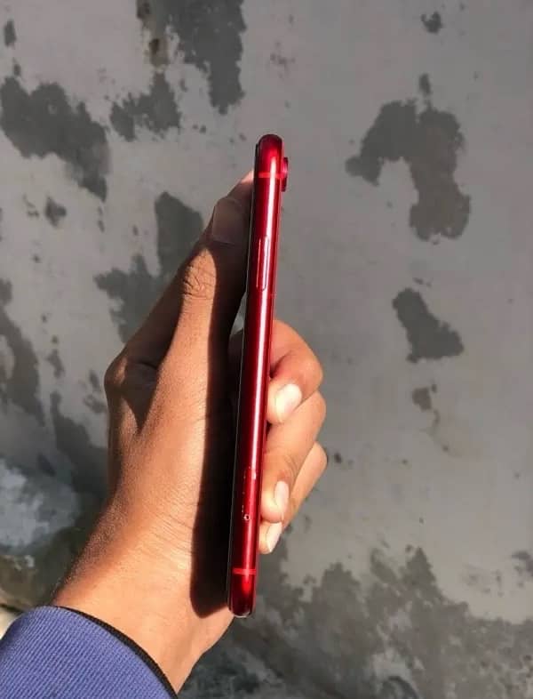 IPHONE XR 64gb MEMORY 10/9 condition exchange possible 6