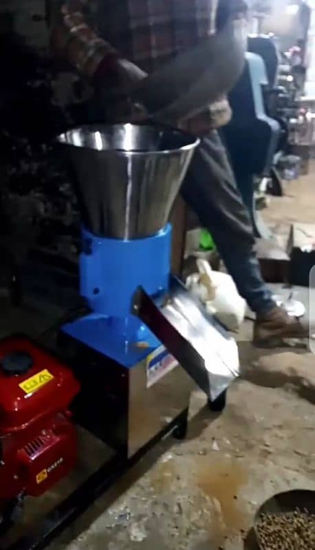 Feed pellet machine 2