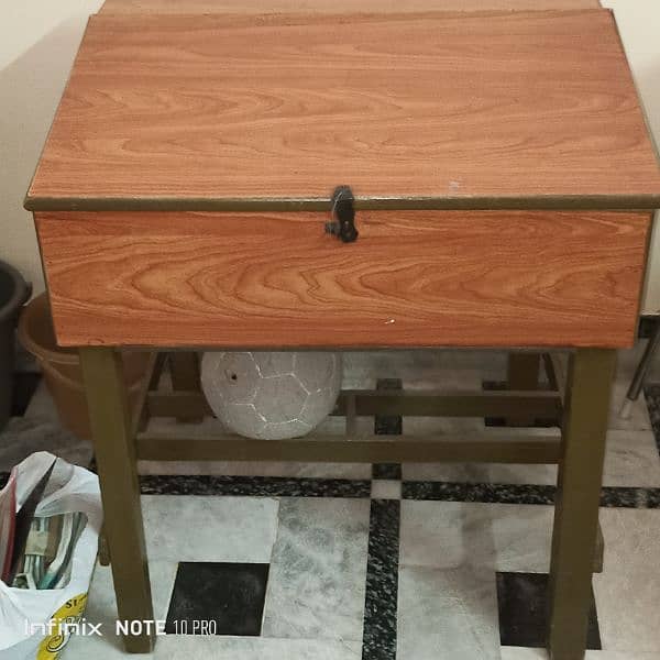 Wooden desk 2