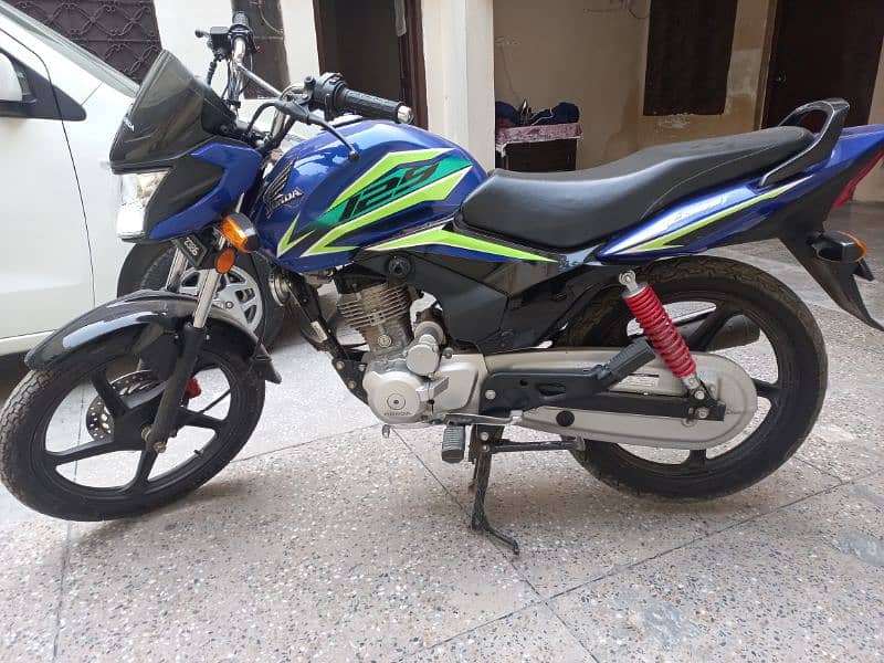 Honda CB 125 F  | Model 2023 | Km's Driven 9,600 0