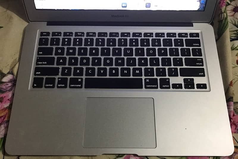 Apple MacBook Air 2017 1