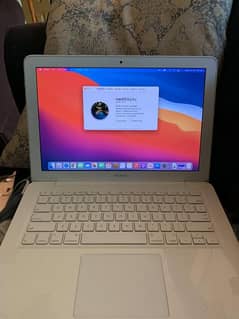 MACBOOK 2008 FOR SALE