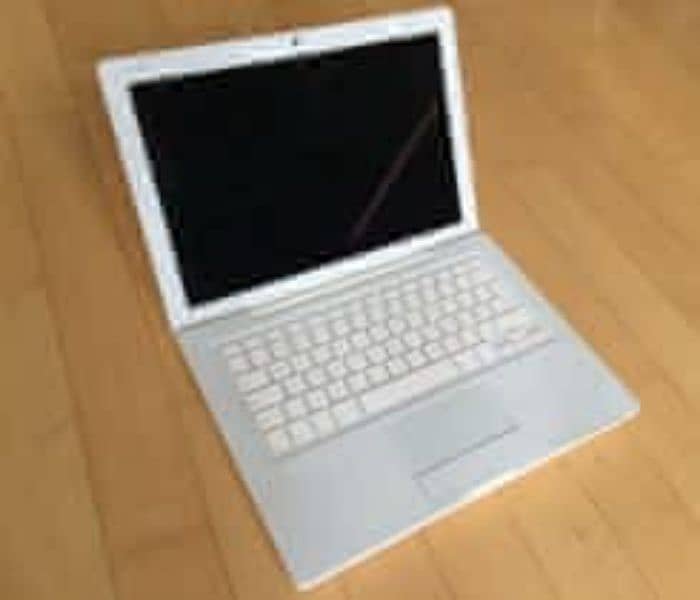 MACBOOK 2008 FOR SALE 1