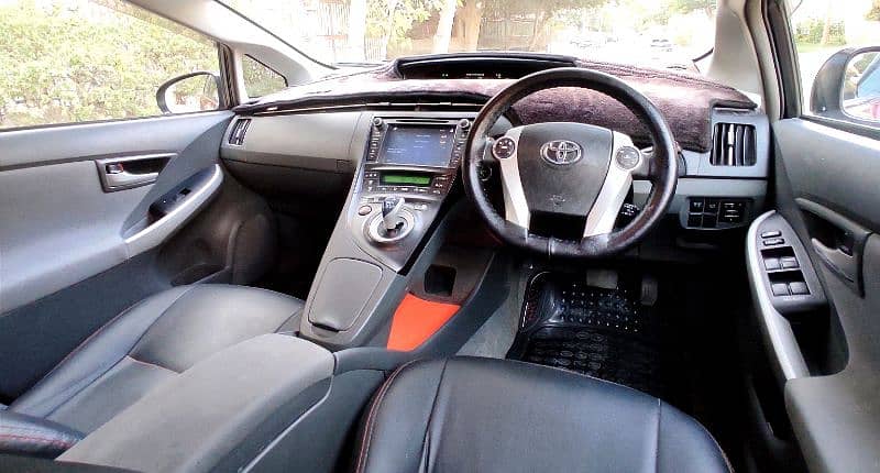 Toyota Prius S Touring 1.8CC Hybrid {SCRATCHLESS CONDITION} 8