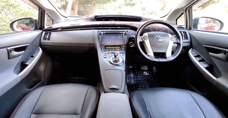 Toyota Prius S Touring 1.8CC Hybrid {SCRATCHLESS CONDITION} 9