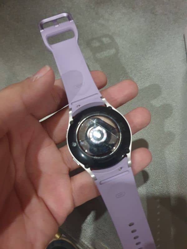 samsung watch 5 40mm Silver Color 4