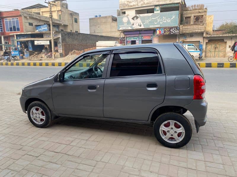 Suzuki Alto 2011 3