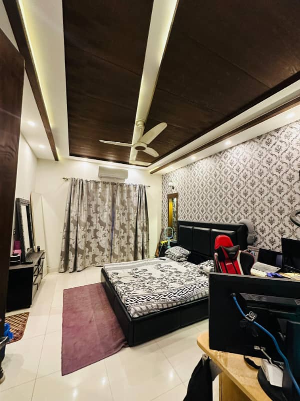 10 Marla Fully Furnished Luxury Designer House For Sale In Bahria Town Lahore. (Fully Furnished) 22