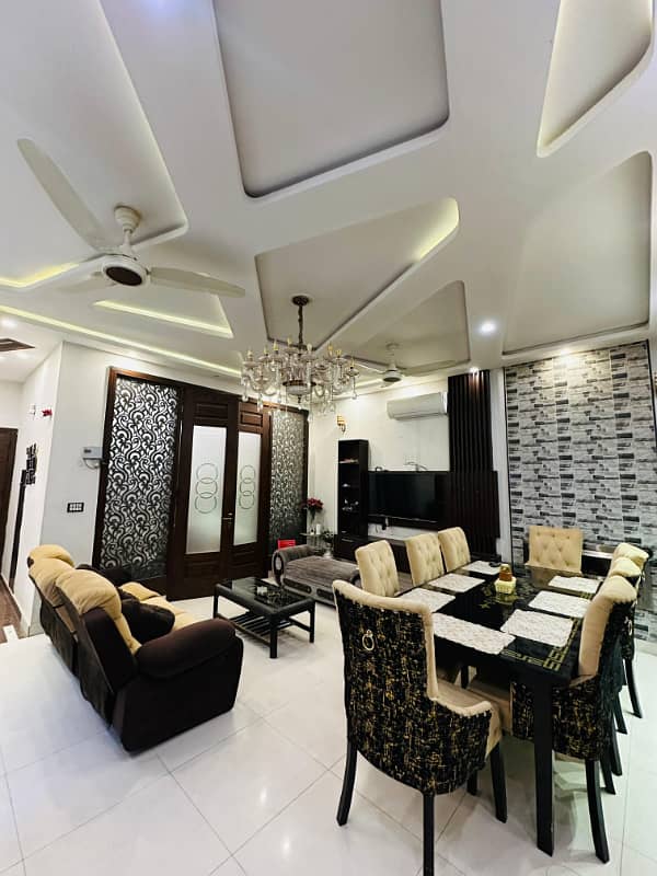 10 Marla Fully Furnished Luxury Designer House For Sale In Bahria Town Lahore. (Fully Furnished) 25