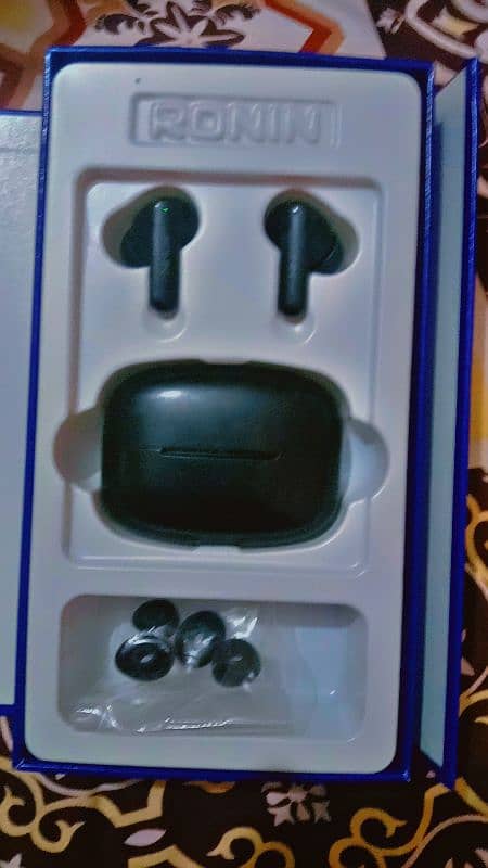 ronin r_460 earbuds 0