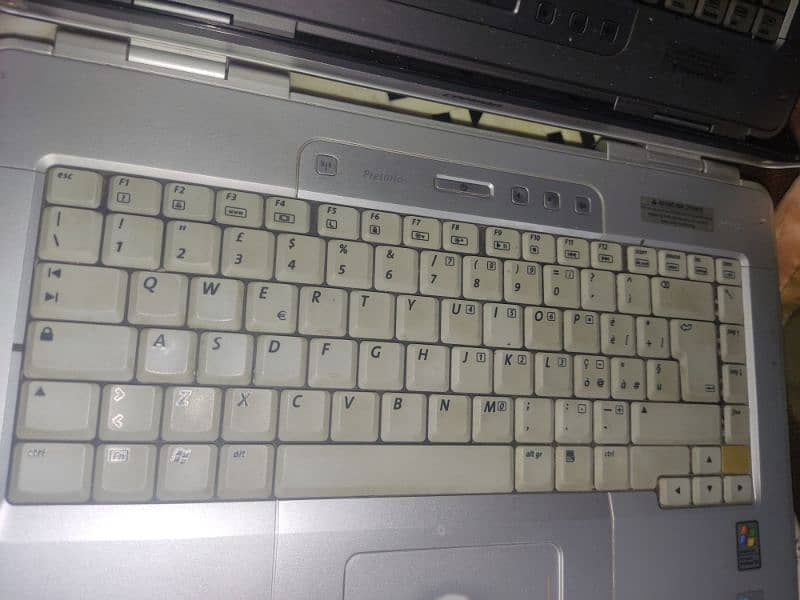 compaq presariov4000 0