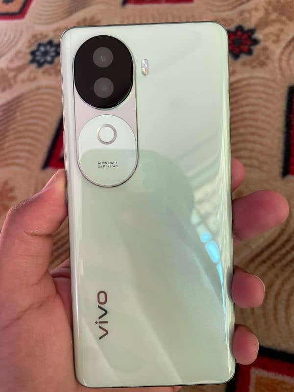 Vivo V40e 2