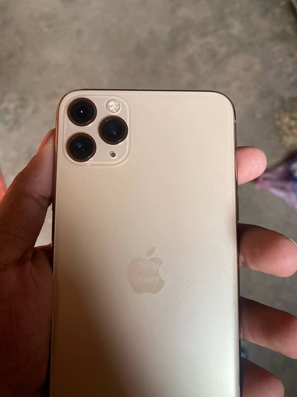 iphone 11 pro max 256Gb Gold 2