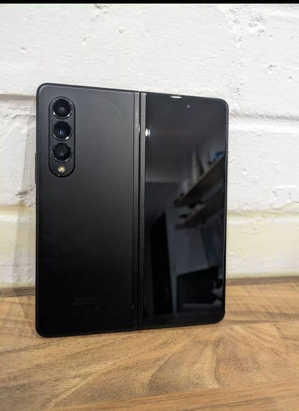 Samsung Galaxy Z Fold 3 1