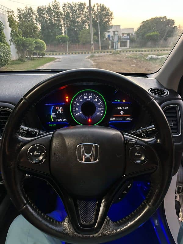 Honda Vezel Z 2014/18 8