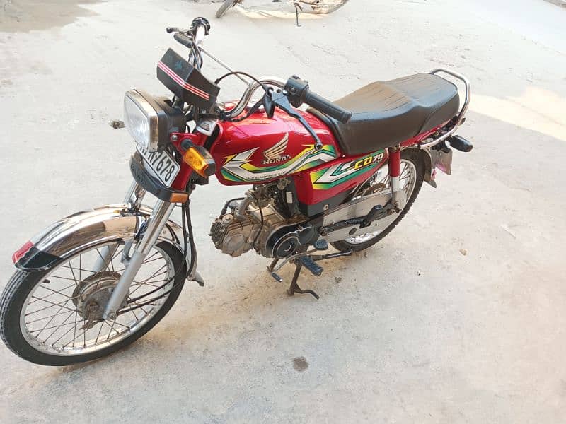 Honda 70 for sale contact no 03325078033 4