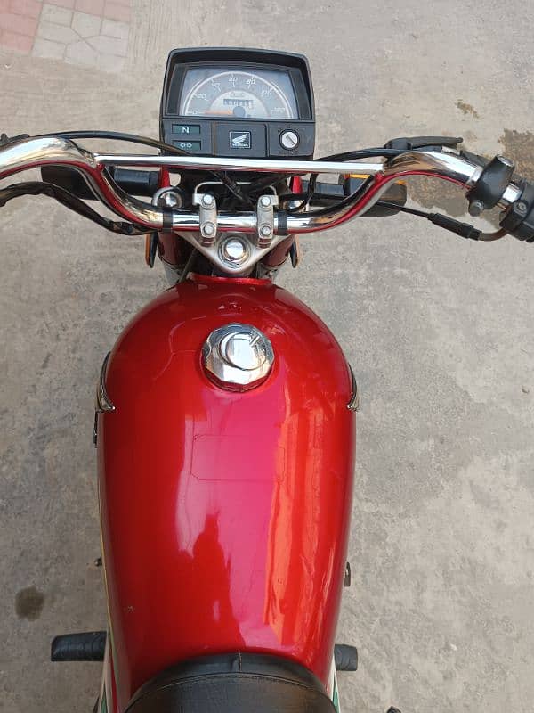 Honda 70 for sale contact no 03325078033 11