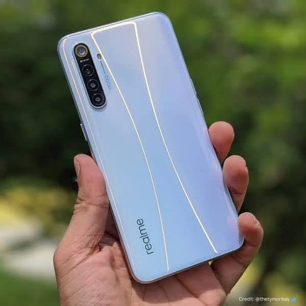 Realme XT 8/128 Super AMOLED Display 4