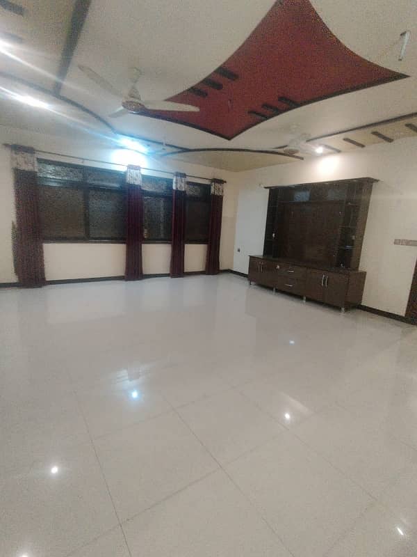 Gulshan-e-Iqbal - Block 6 House Sized 400 Square Yards Is Available 5