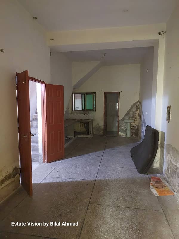 2 Marla 1st Floor Available For Rent In Madina Town Near Bismillah Chowk 9