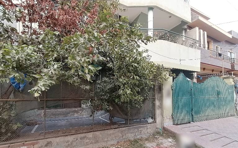 Idyllic House Available In Marghzar Officers Colony For sale 4