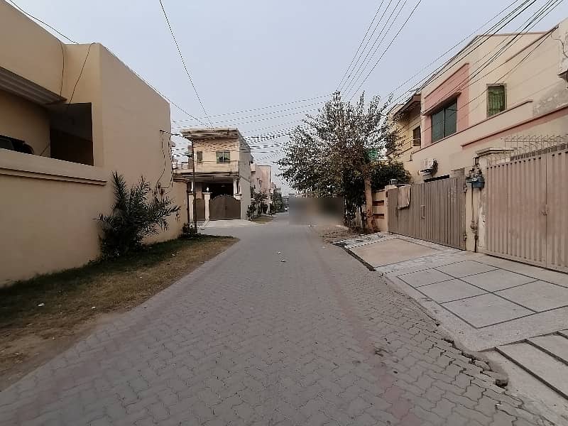 Marghzar Officers Colony 10 Marla House Up For sale 7