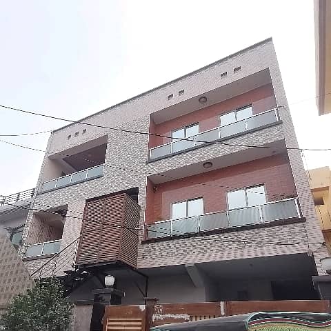 10 Marla House For sale Available In Marghzar Officers Colony 3