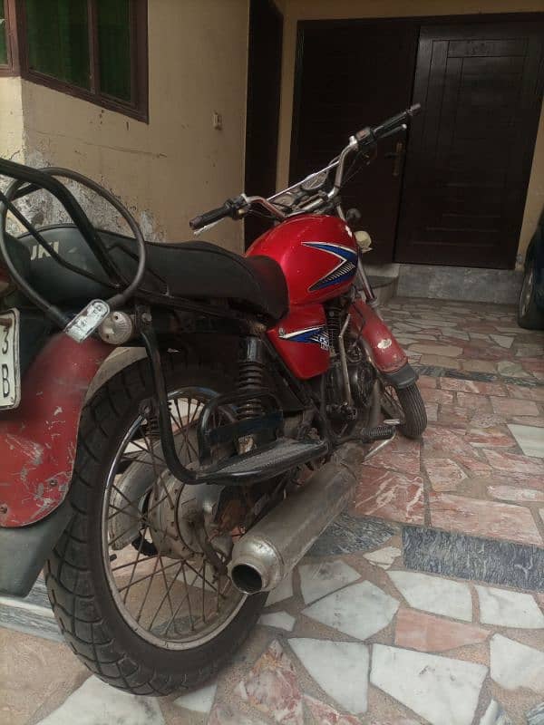 Suzuki GS 150 better than ybr honda  roadprince 2