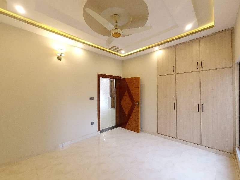 On Excellent Location 5 Marla House For sale In Bahria Town Phase 8 - Ali Block Rawalpindi 14