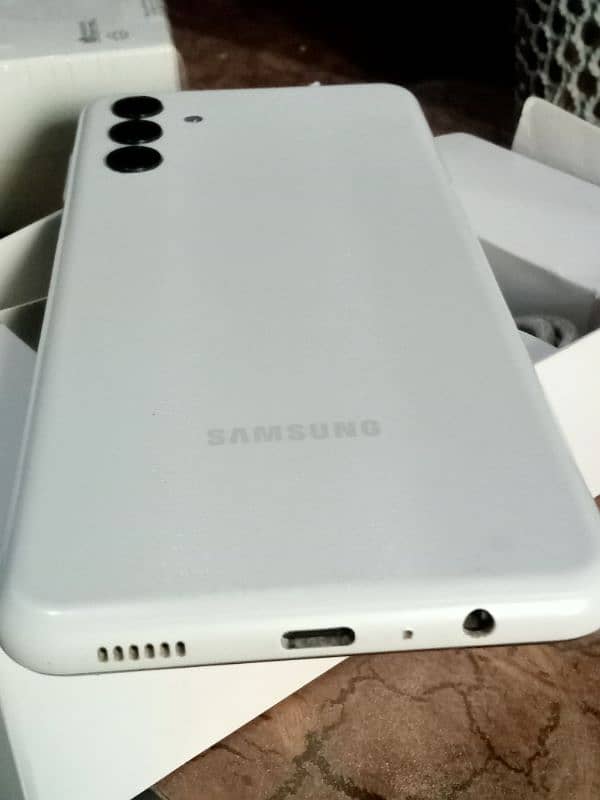 Samsung A047 4/128 7