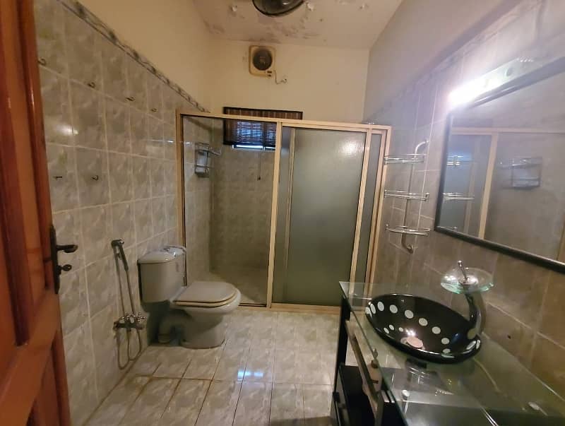 1 Kanal Upper Portion For Rent In DHA Phase 1 Block N Lahore 9