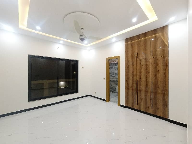 On Excellent Location House For sale In Rawalpindi 10