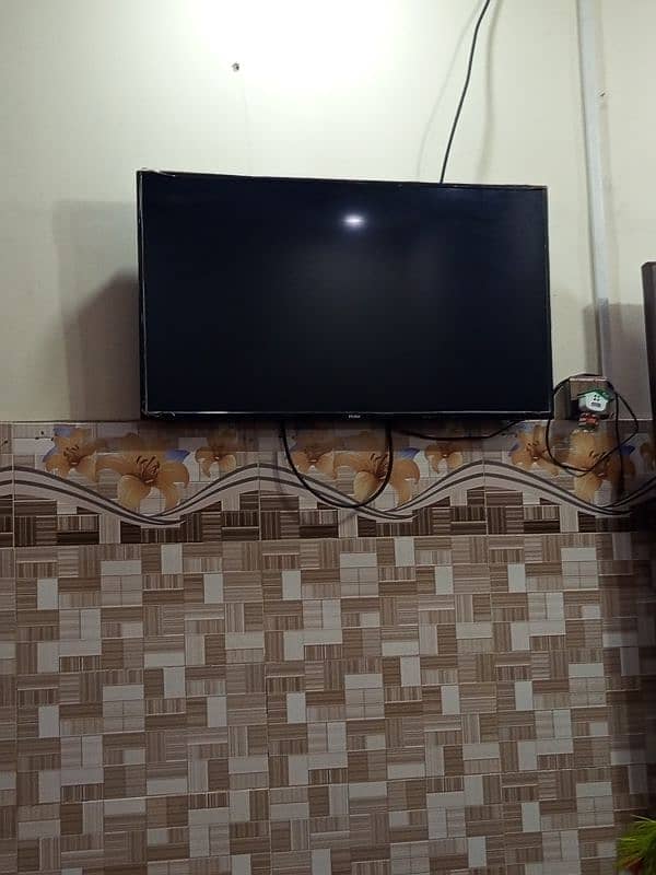 Haier 40 inch LCD for sale 0