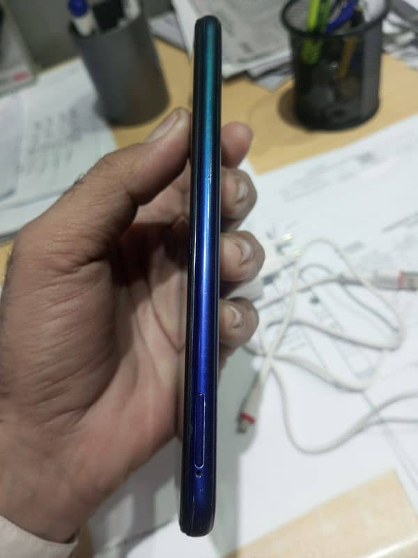 vivo 4/64/ 5