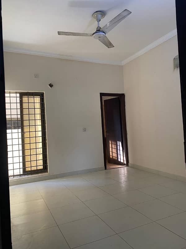 7 Malra Used House With Gas Available For Sale Prime Location 2