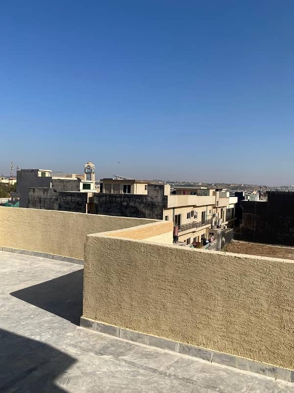 7 Malra Used House With Gas Available For Sale Prime Location 8