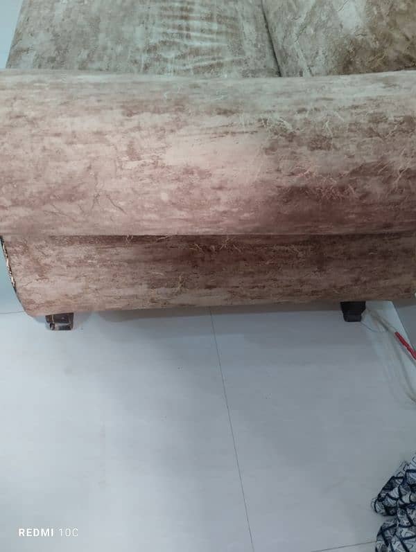 Chinuti Sofa 2 Seater 3