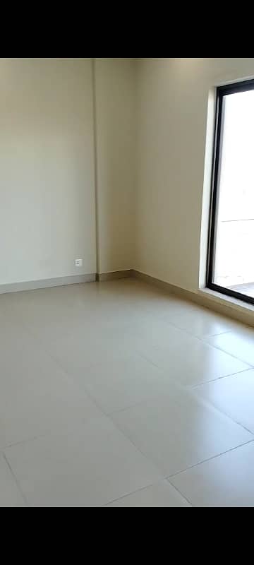 2 Bed Square Apartment On First Floor 16