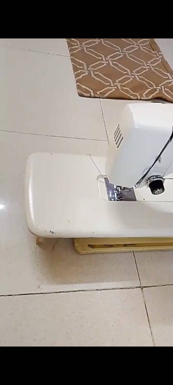 Riccar Sewing Machine 1