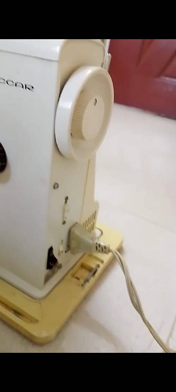 Riccar Sewing Machine 4