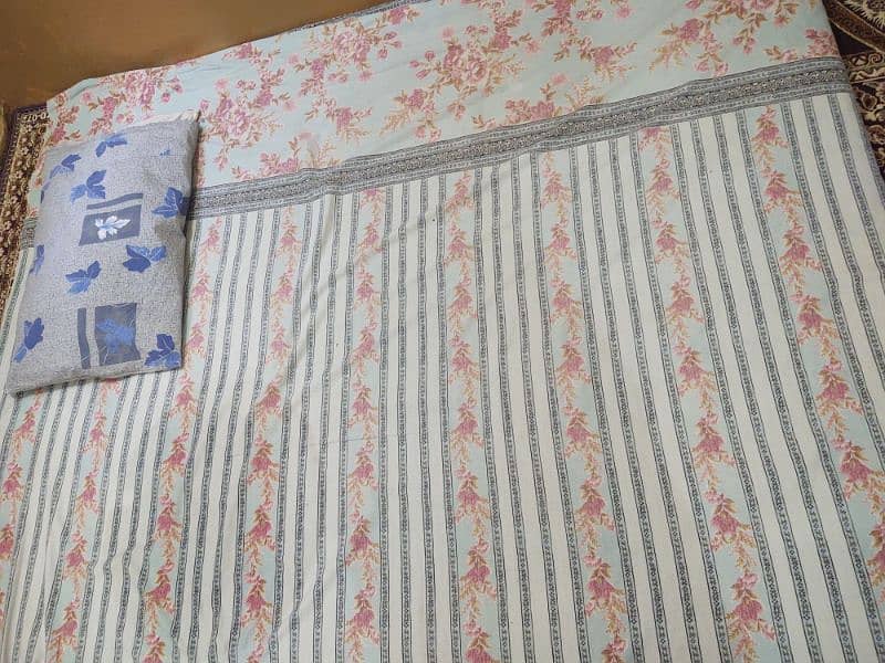 Iron bed Queen size, and 2 mattress foam good condition 4