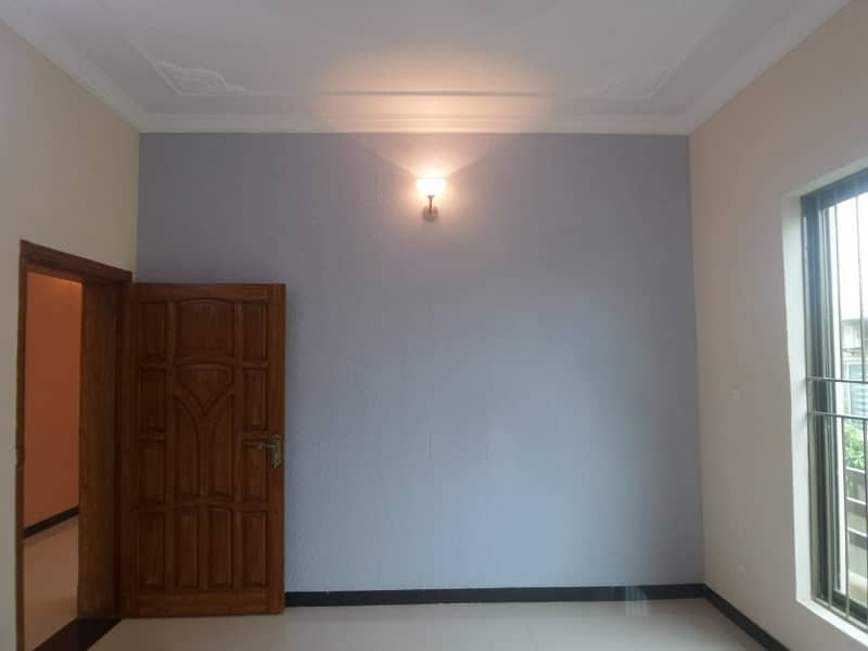 House For Sale In Rs. 250000000 5