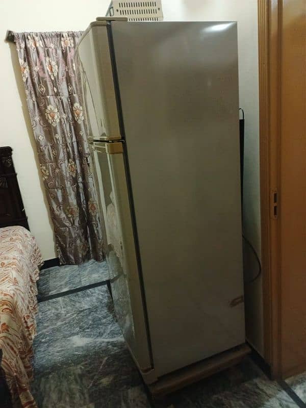 refrigerator for sale in new condition 2