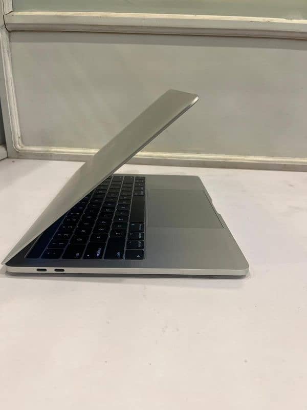 MacBook Pro 2019 10