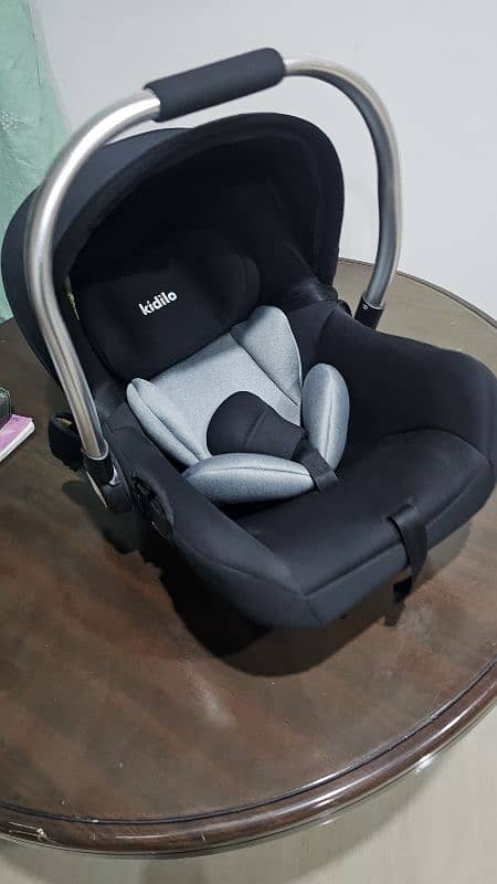 Baby Carrycot / Baby Car seat 1