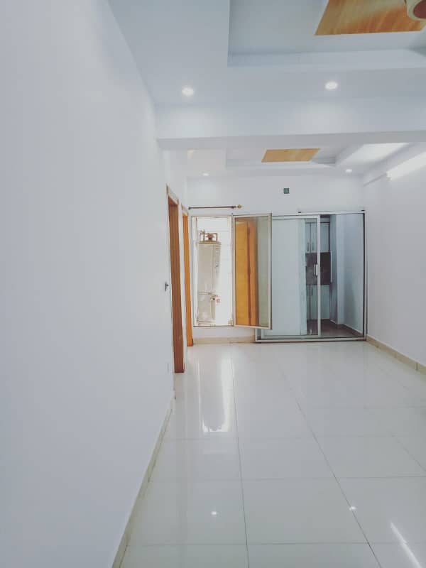 E-11 Beautiful Corner 3 Bedrooms Apartment/Flat Available For Sale Tile Flooring 0