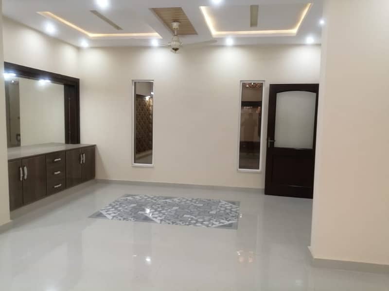 G-13 Beautiful Double Storey House 40x80 Sun Pindi Facing Available Investor Price 8